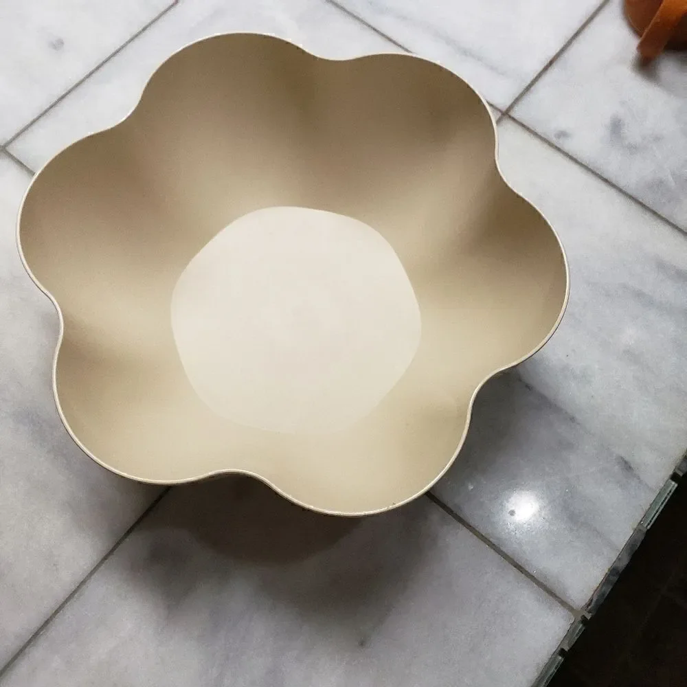 Vintage Tupperware Chip 'n Dip Serving Bowl w/ Tray ~ 1.5 Gal/5.6L Cream